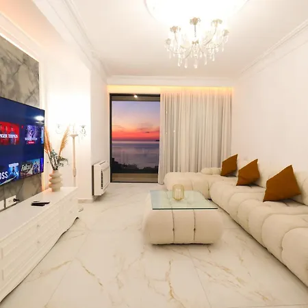 아파트 Arbor Luxury Sea View